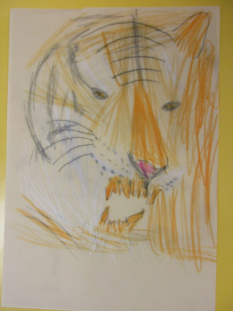 Löwe von einem Kindergarten-Kind gemalt